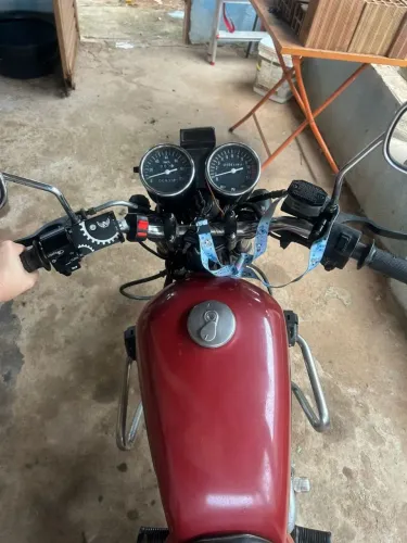 Intruder 125 vendo 