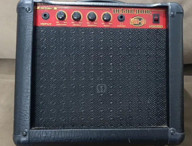Amplificador para contrabaixo Meteoro Demolidor FWB-20
