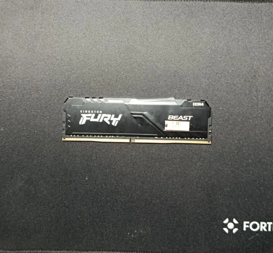 Memoria ram kingston fury rgb 8 gb