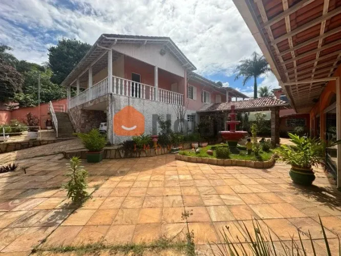 Casa para alugar ideal para clínicas e lar de idosos - bairro Moreira / Centro de Santa Lu