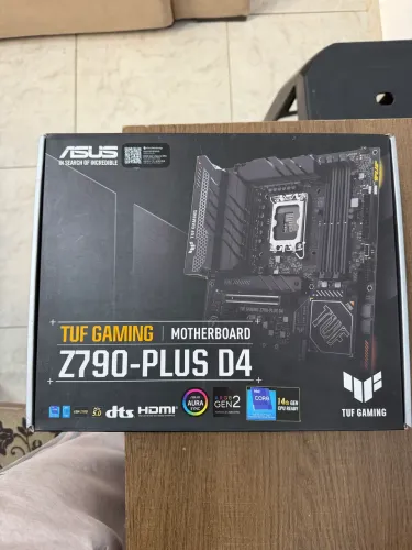 Placa de vídeo Asus Z790 Asus TUF  No plástico  Não liga 