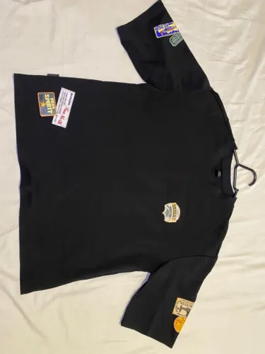 Camiseta Boxy Preta com Estampa Shein