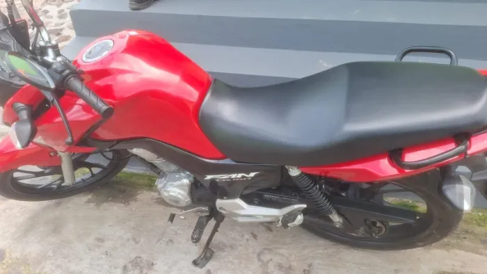 Honda cg fan 160 2023/2024 quitada quilometragem baixa a venda 18 mil