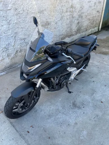 Moto zera muito pouco uso
