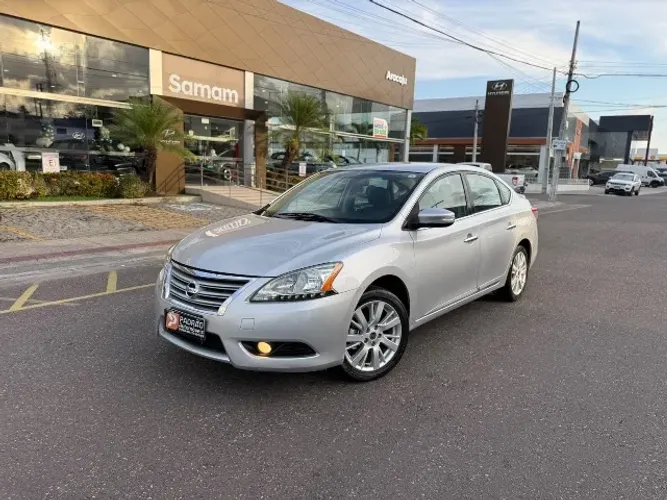 Nissan Sentra SL 2.0/ 2.0 Flex Fuel 16V Aut. 2015
