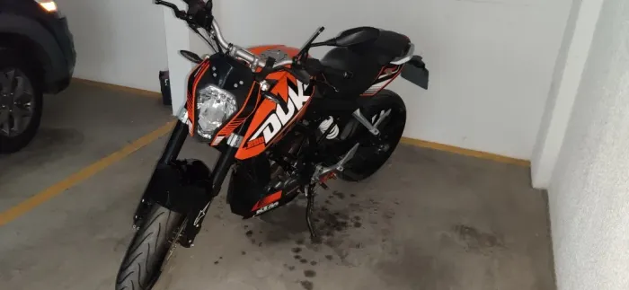 KTM DUKE 200 pouco rodada.