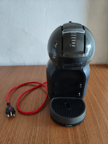 Cafeteira dolce gusto mini me