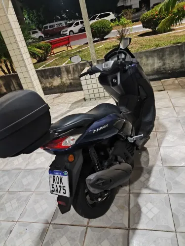 Vendo moto quase nova !
