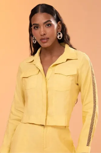 Blusa estilo jaqueta