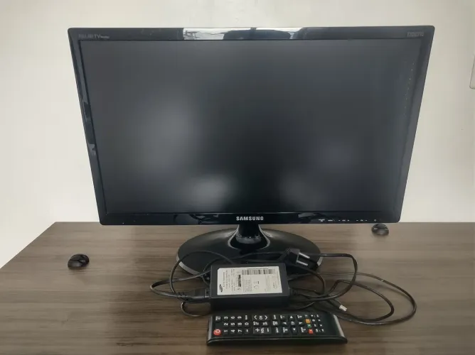  Monitor/TV Samsung 22" Full HD (Com Detalhe na Tela) 