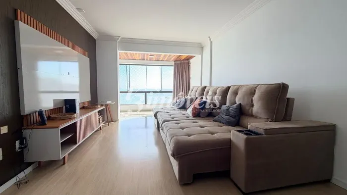 Apartamento locação anual de frente para o mar, totalmente mobiliado, com 3 quartos (sendo