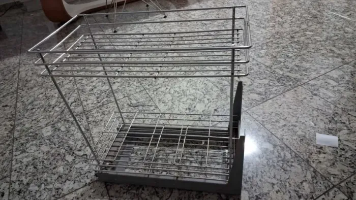 Porta tempero retrátil aço cromado