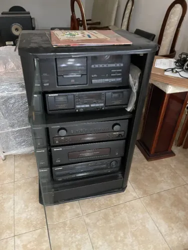 Som pioneer antigo - 1m de altura + duas caixas de som