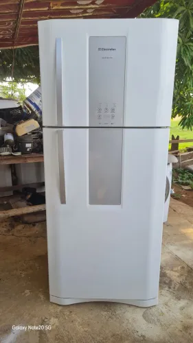 GELADEIRA ELECTROLUX FROST FREE 547 LITROS