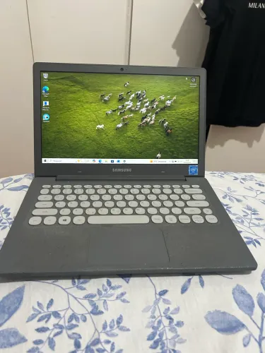 Notebook Samsung Flash, novo impecável 