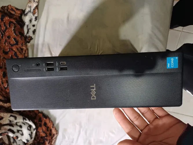 dell deu uma queda de luiz na loja e parou pc sem M.2 processador i3 14 Geração 8GB DDR5