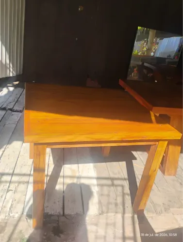 Mesa rústica de peroba rosa com cadeiras nova