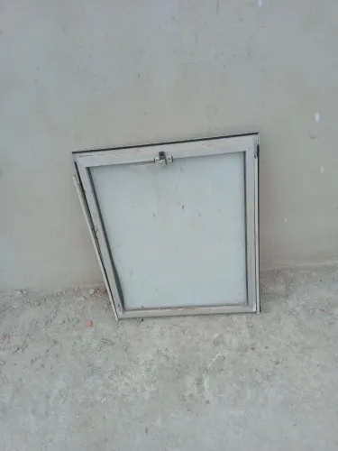  Vendo Vitrô de alumínio 