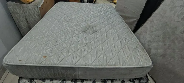 COLCHÃO CASAL DE ESPUMA USADO ALTO R$360 ENTREGO