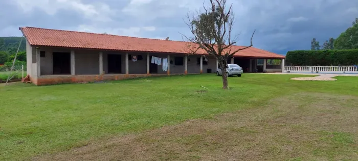 Chácara 5800m2 Casa Sede 150m2 3 Suítes, Sala, Cozinha, Avarandada, Piscina, Toda Cercada,