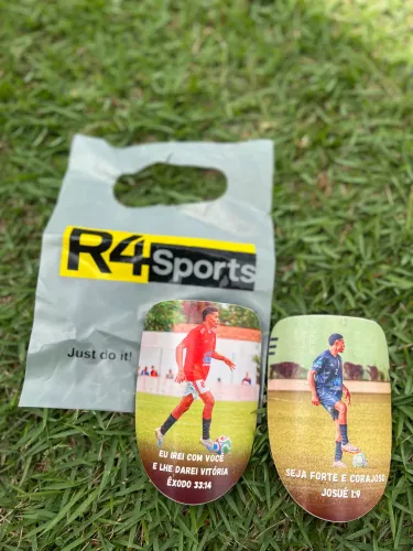 Caneleira personalizada futebol/futsal/society