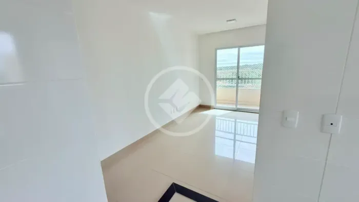 Apartamento com Varanda, Sol Nascente e Condomínio Completo! codigo: 364824