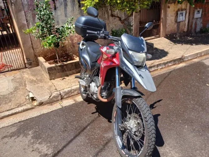 Vendo XRE 300 2014