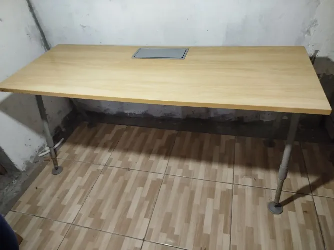 Mesa de Escritório profissional usada