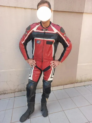 Macacão de couro Motoqueiro 2 partes tam. 42