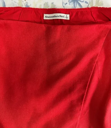 Saia shorts da marca Arbiecrombie tamanho 36 lindo,