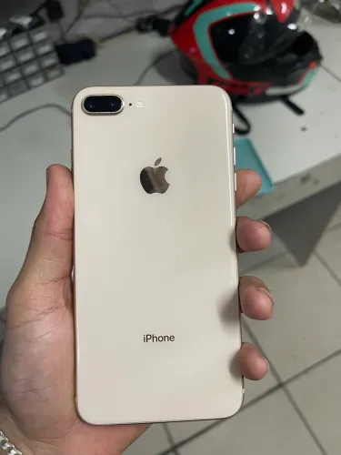 iPhone 8 Plus