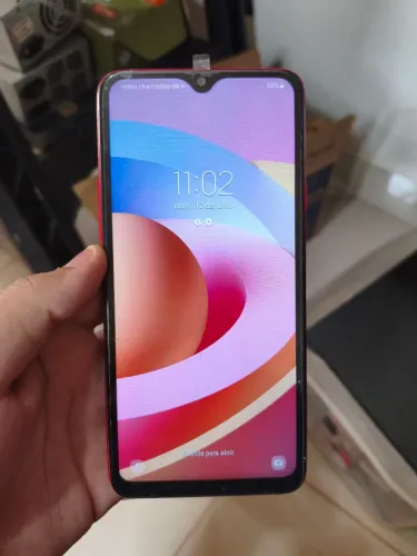 Celular Samsung A20s quebra galho