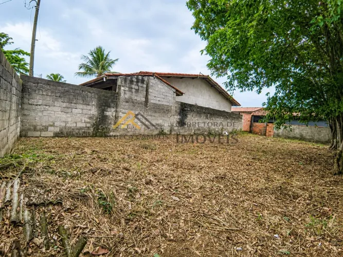 Terreno 10x30 à Venda no Golfinhos com Edícula perto do Colégio Adventista e Mercado Forta