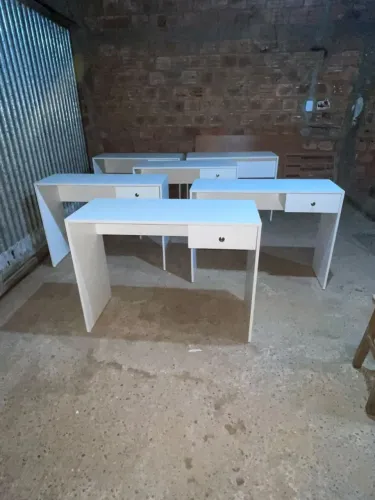 Escrivaninha pronta entrega