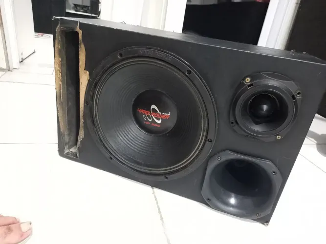 Trio de 12"" HP550 rms NAO TEM MODULO 