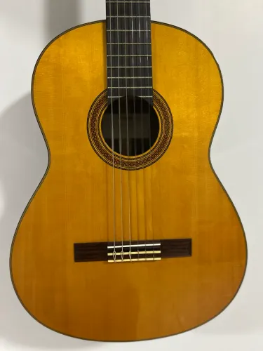 Violão yamanha nylon