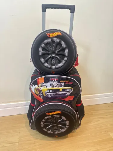 Kit Mochila Escolar seminovo com lancheira Hotwheels