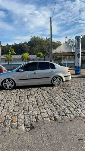 Volkswagen Polo Sed. Comfort. 1.6 MI Tot. Flex 8V 2006