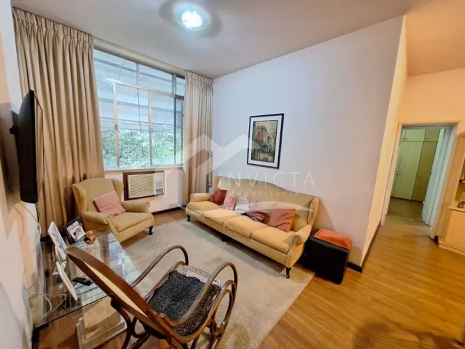 IMPERDIVEL APARTAMENTO QUATRO QUARTOS COM VISTA PARA O VERDE