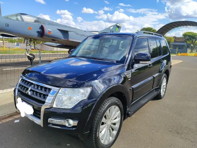 Mitsubishi Pajero HPE Full 3.2 4X4 T.i.dies. 5P AUT 2018