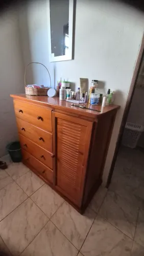  Comoda madeira maciça 