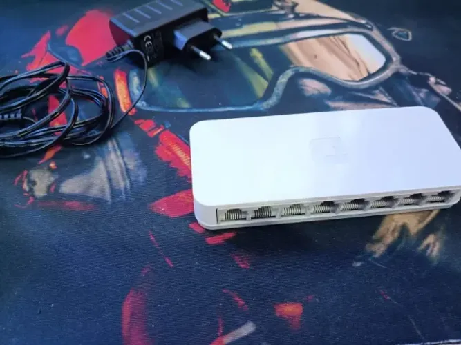 Switch Gigabit de Mesa TP-Link de 8 Portas