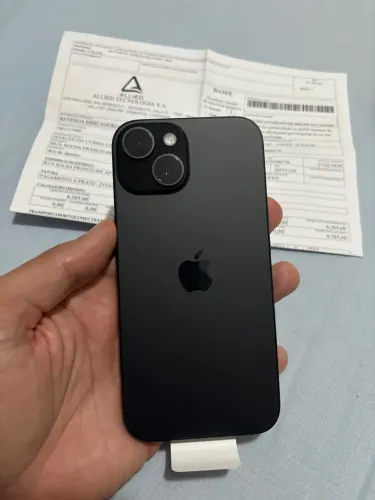 iPhone 15 (novo sem uso) 256GB