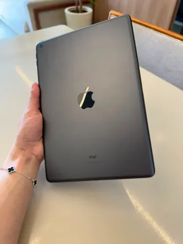 iPad 9th 64GB para vender ligeiro