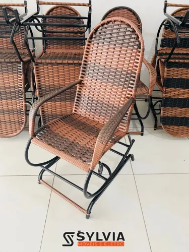 CADEIRAS DE BALANÇO EM MOLAS