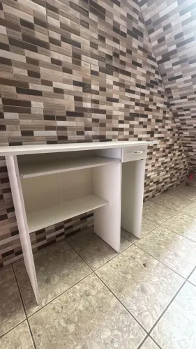 Mesinha de computador 