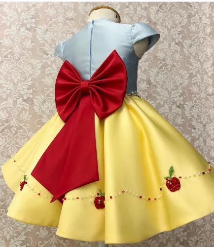 Vestido de alta custará Cecília Cavalcante 