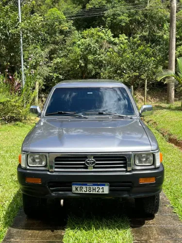 Toyota Hilux CD SR5 4X4 2.8 Diesel 1999