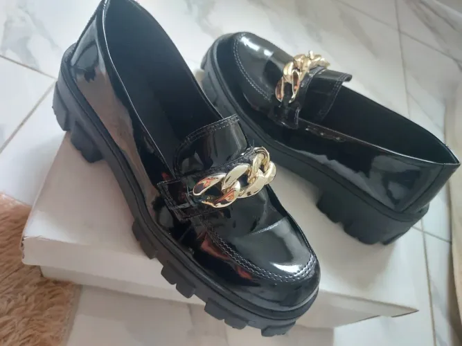 Mocassim em verniz