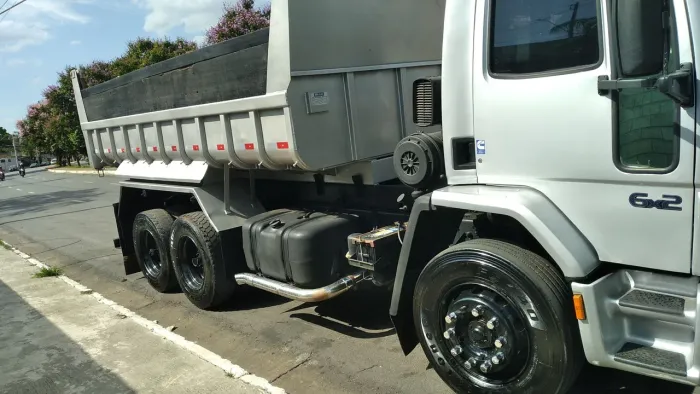 Ford cargo 2422